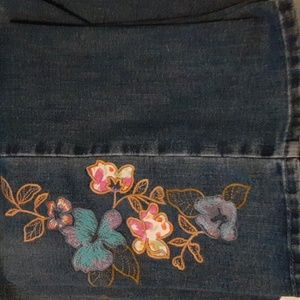 Chicos straight leg Girlfriend stretch Jeans  NEW